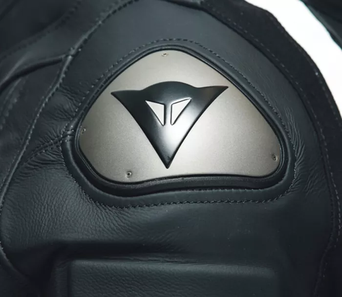 Dvojdielna kombinéza na moto Dainese AVRO 4 BLACK-MATT/BLACK-MATT/WHITE