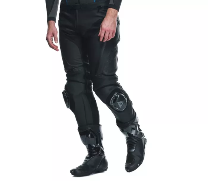 Pánske kožené nohavice Dainese DELTA 4 BLACK/BLACK
​