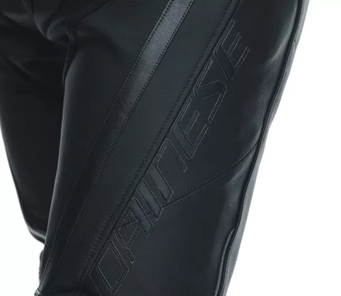 Pánske kožené nohavice Dainese DELTA 4 BLACK/BLACK
​